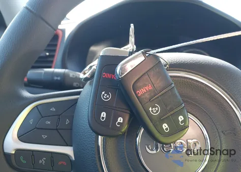 2018 Jeep Renegade Upland Edition 4X4 z USA, uszkodzony, nr VIN ZACCJBABXJPH67405